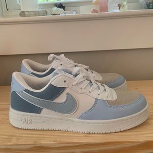 basketball sneakers - tennis shoes